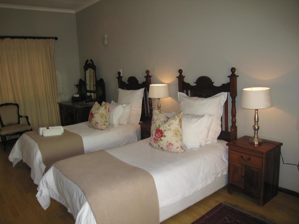 Beaufort Manor Country Lodge Beaufort West Bagian luar foto